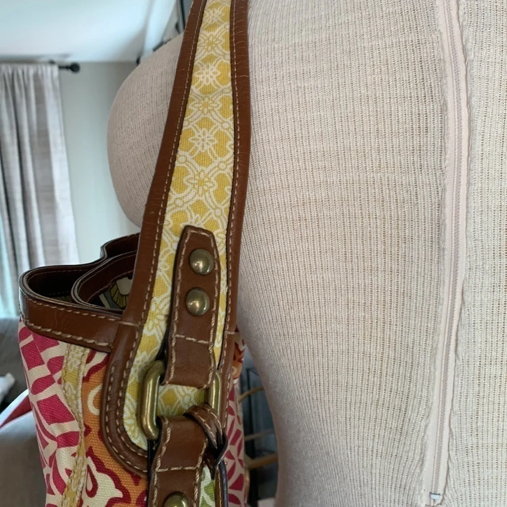 FOSSIL canvas and leather floral purse